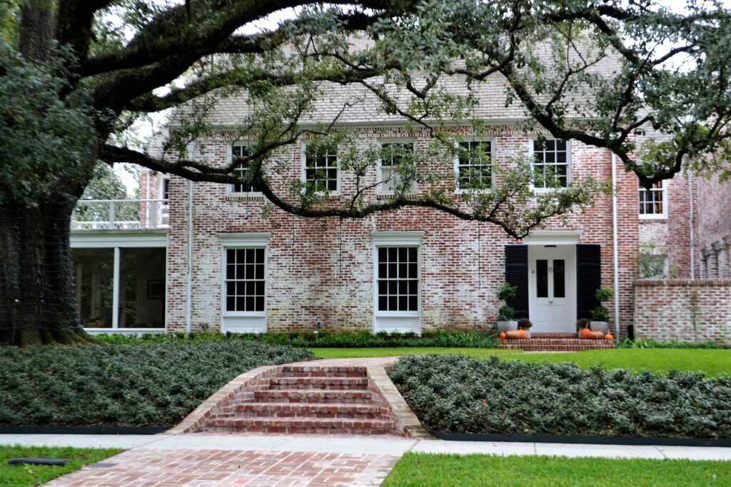 Roanoke in neighborhoods of Dallas